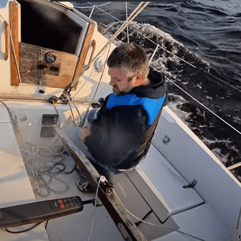 How to Add Wireless Remote Control to Raymarine SeaTalk Autopilots ...