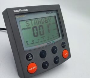 An ST6000 Plus. Compare it with the ST7000 Plus above — same generation, same course computers, but no ▼/▲ pair. That is why you adjust with -1 and +1 on this one.